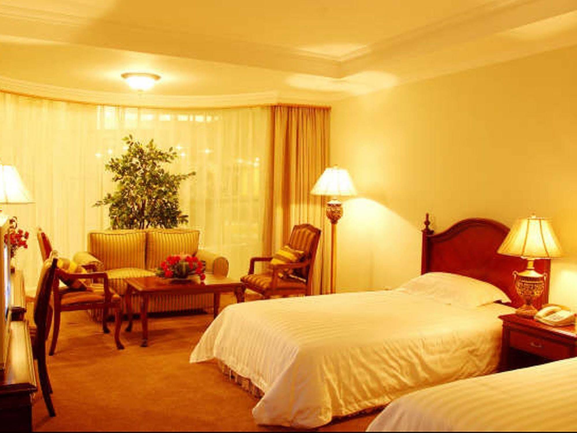 New Gloria Plaza Garden Hotel Harbin Bagian luar foto
